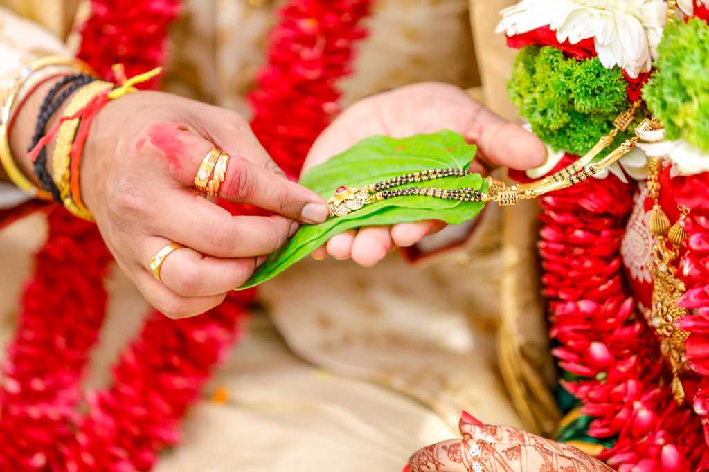 Mangalsutra and Tying the Thali